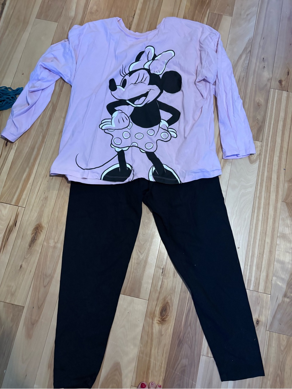 Joe Fresh Pink Minnie Mouse Long-Sleeve Pajama Top with Black Pants